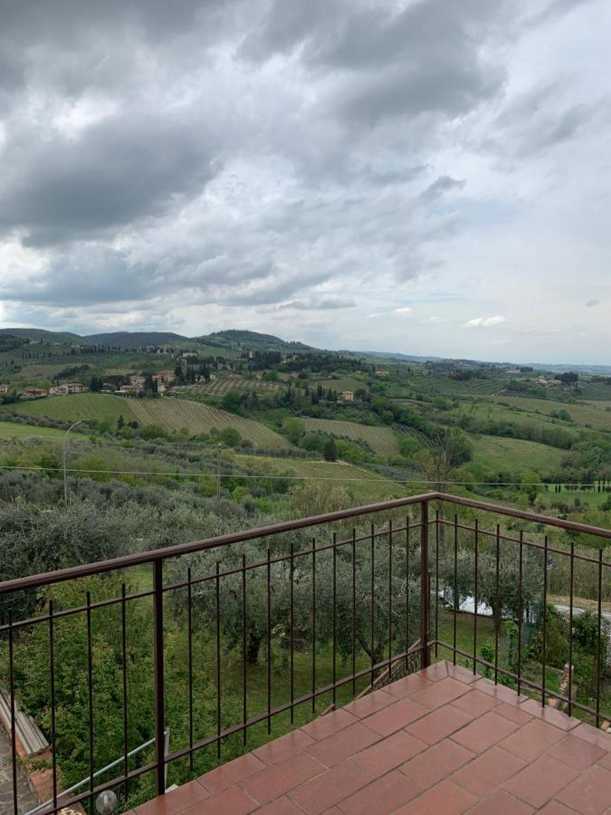 Appartamento Donella Con Parcheggio Privato San Gimignano Exterior photo