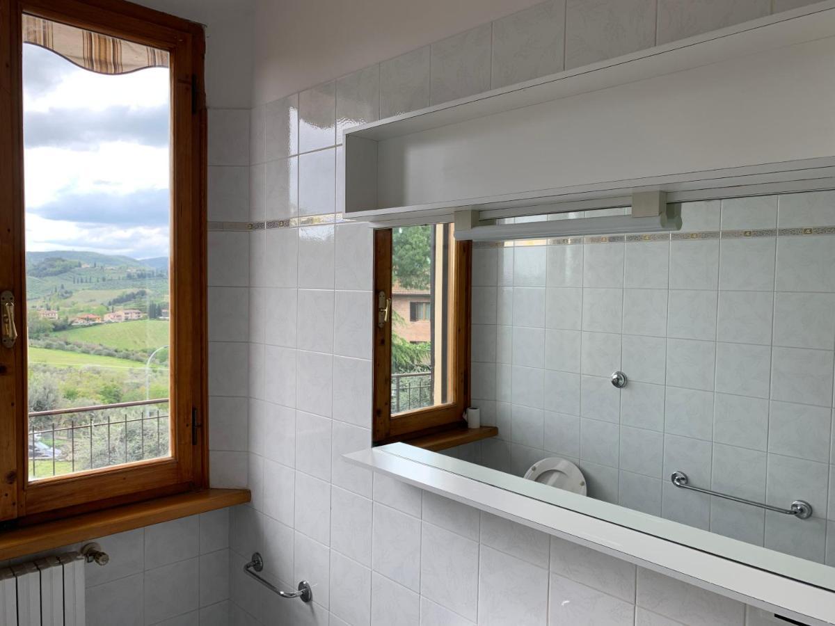Appartamento Donella Con Parcheggio Privato San Gimignano Exterior photo