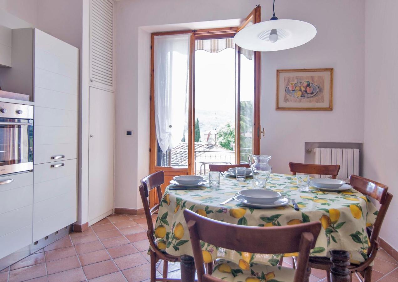 Appartamento Donella Con Parcheggio Privato San Gimignano Exterior photo